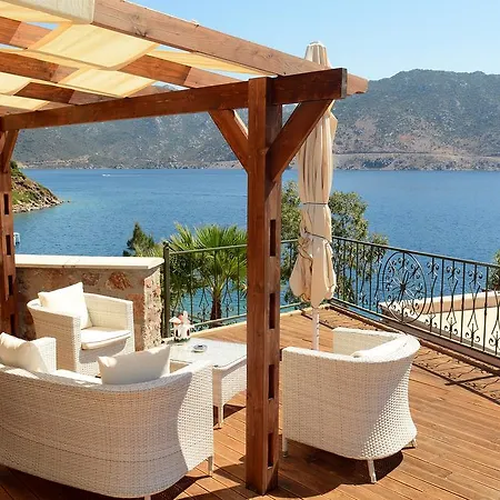 Beyaz Guvercin Butik * Selimiye (Aegean)