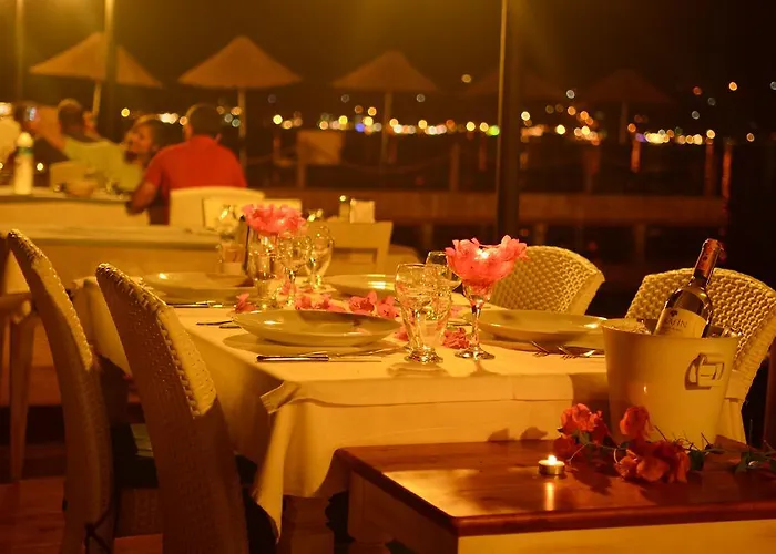 Beyaz Guvercin Butik * Selimiye (Aegean)